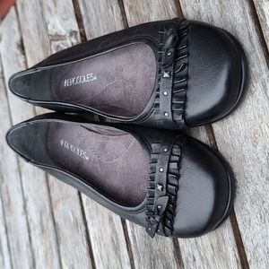 Aerosoles ladies black leather flats Sz. 7